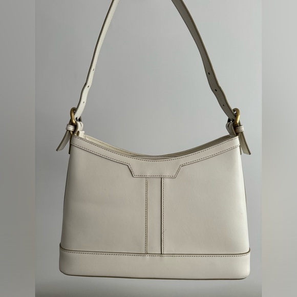 BURBERRY White Leather Shoulder Bag - Picture 2 of 14